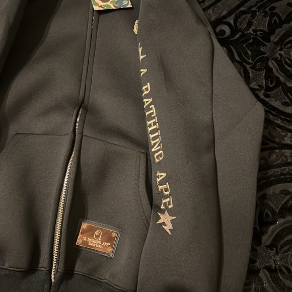 Bape Hoodie Travis Scott Edition - Picture 4 of 6